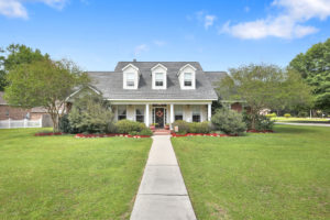 395 Stonebridge Loop